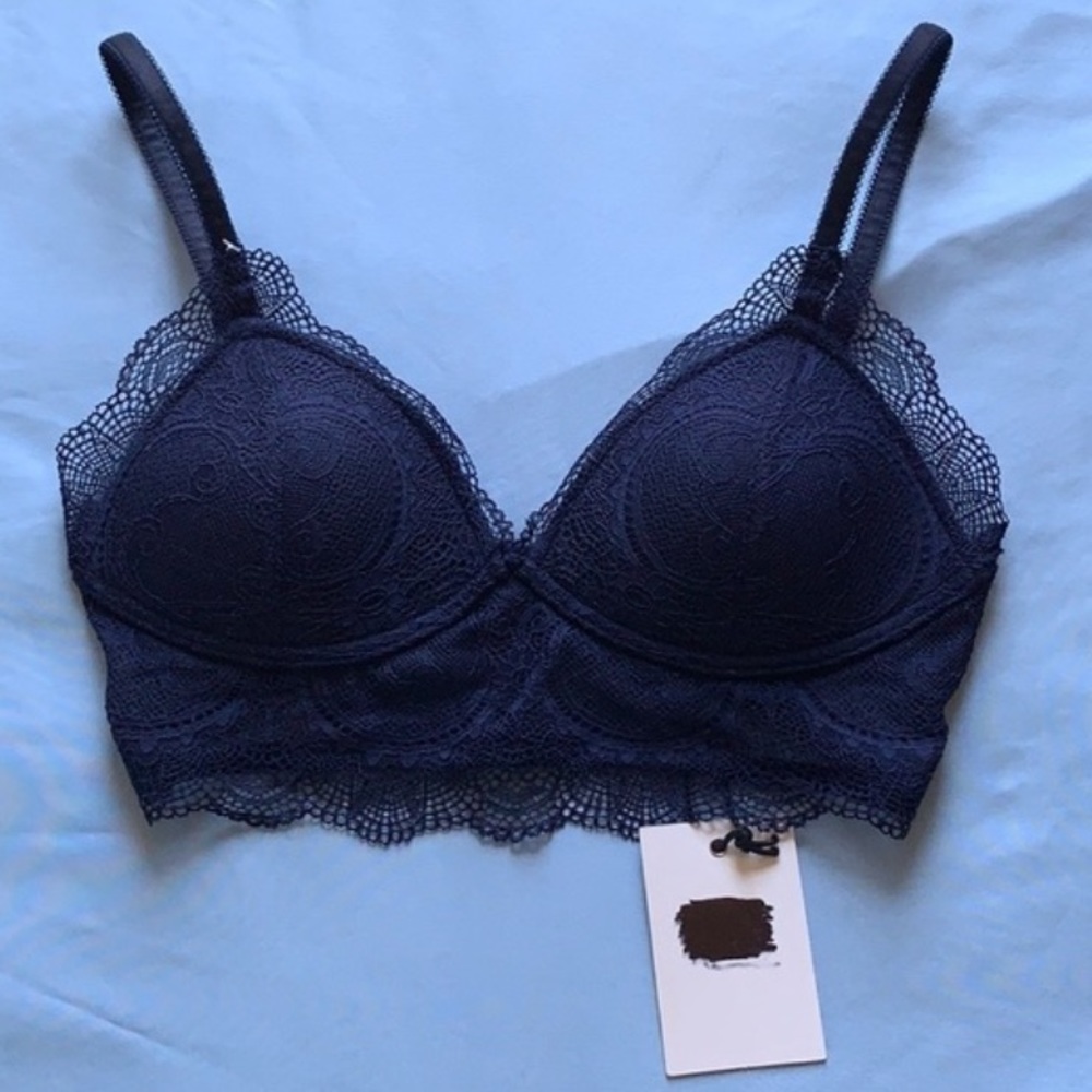 Wireless Scalloped Floral Lace Bra